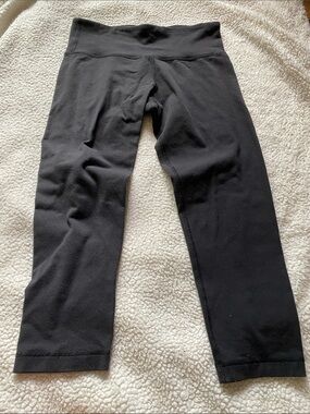 lululemon athletica capri Black High-Rise Performance Leggings
